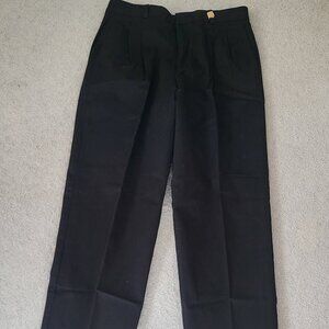 Dockers stain defender size 12